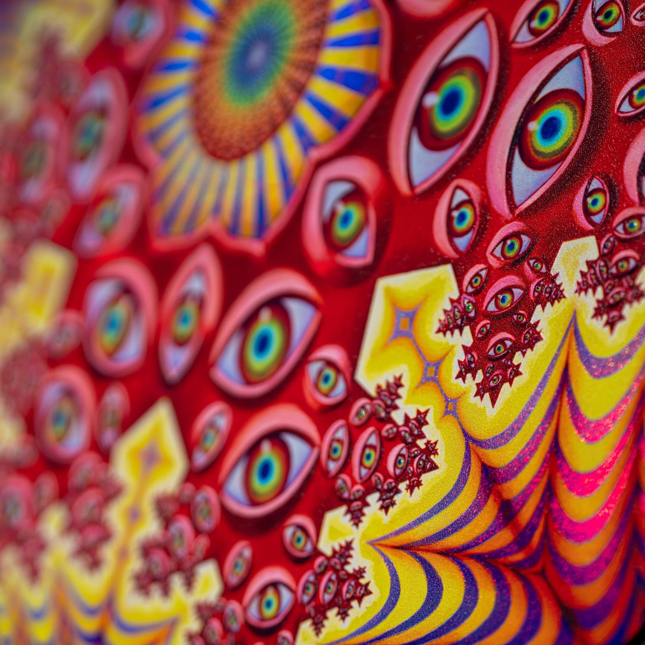 Vision Crystal Tondo - Holographic Textured Metal Print - Image 5